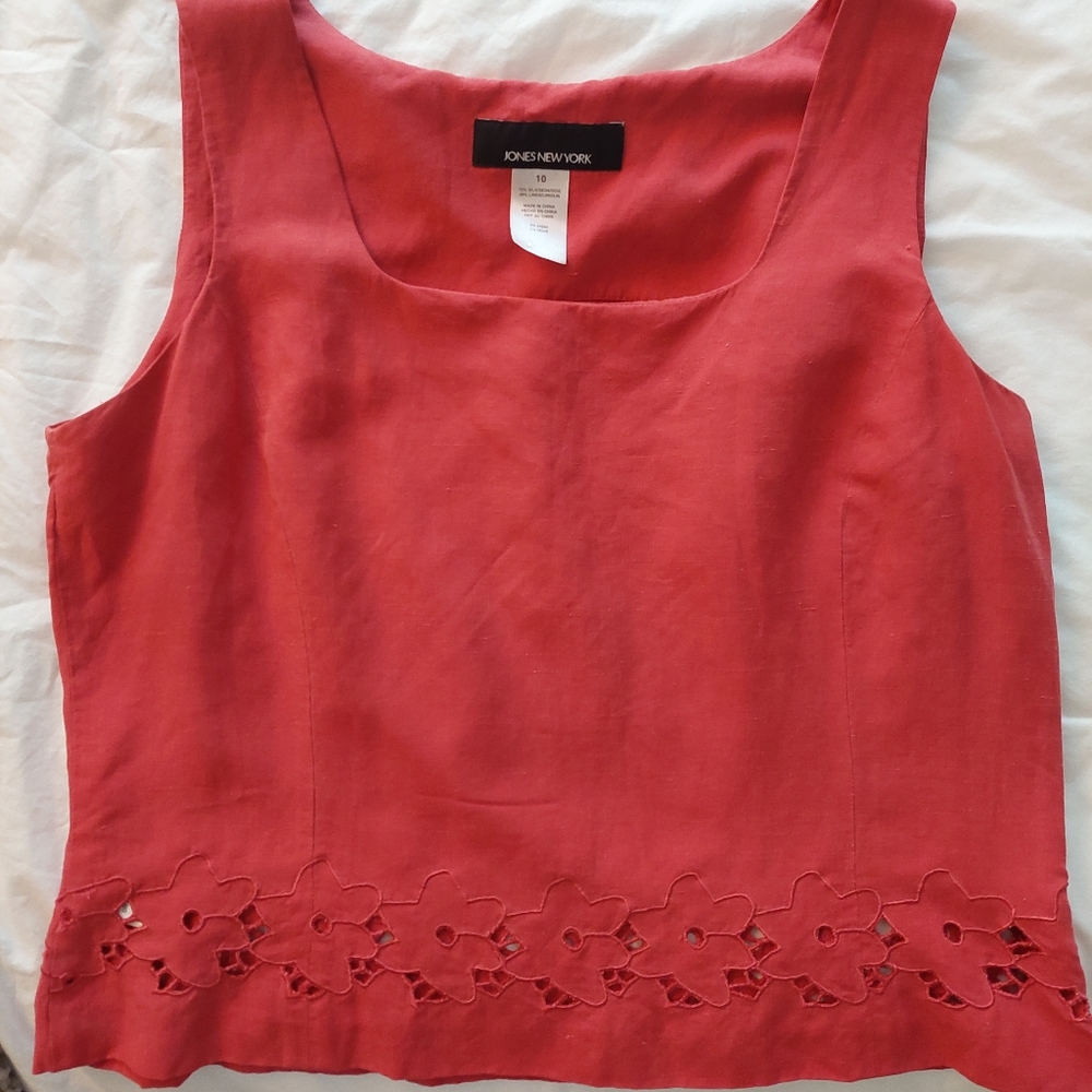 Women's Tank top., by Jones NY with embroidery and side zipper. Red.Size 10.
